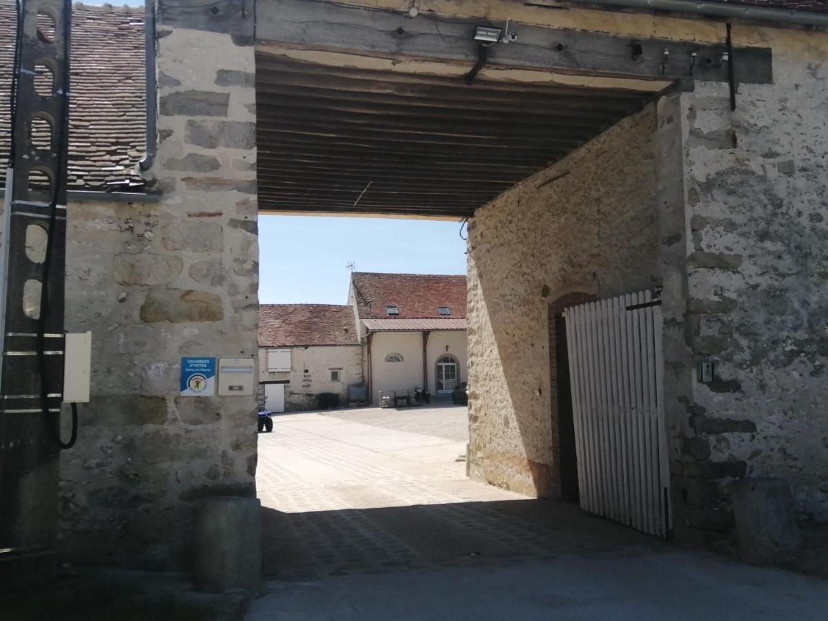 Bed and Breakfast Le Domaine des Hirondelles Champcenest Esterno foto