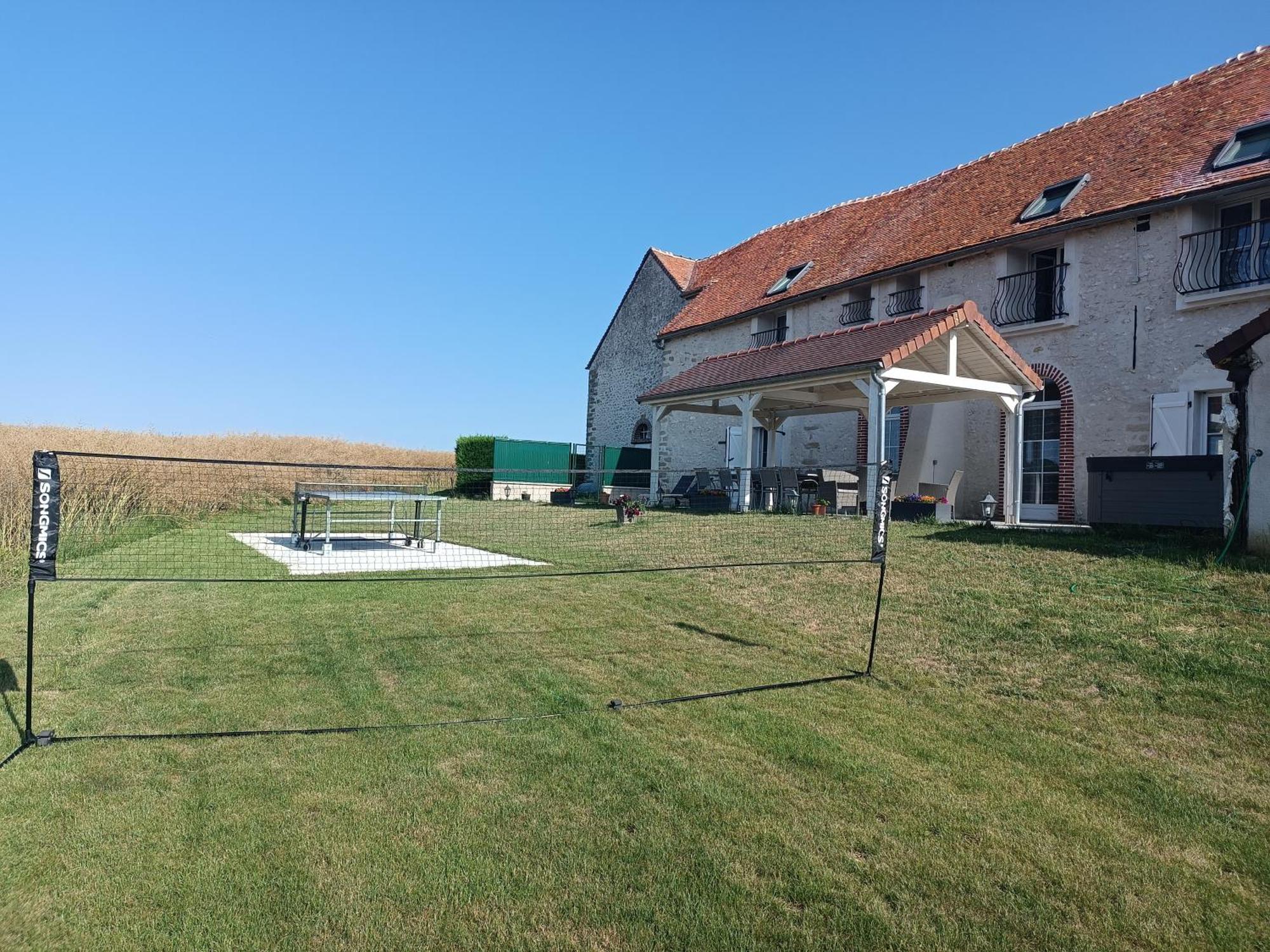 Bed and Breakfast Le Domaine des Hirondelles Champcenest Esterno foto