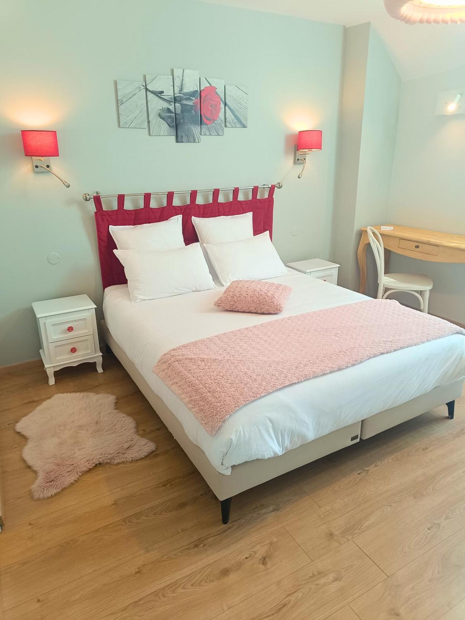 Bed and Breakfast Le Domaine des Hirondelles Champcenest Esterno foto
